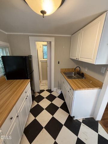 1617 Sunrise Avenue B, Raleigh, NC 27608