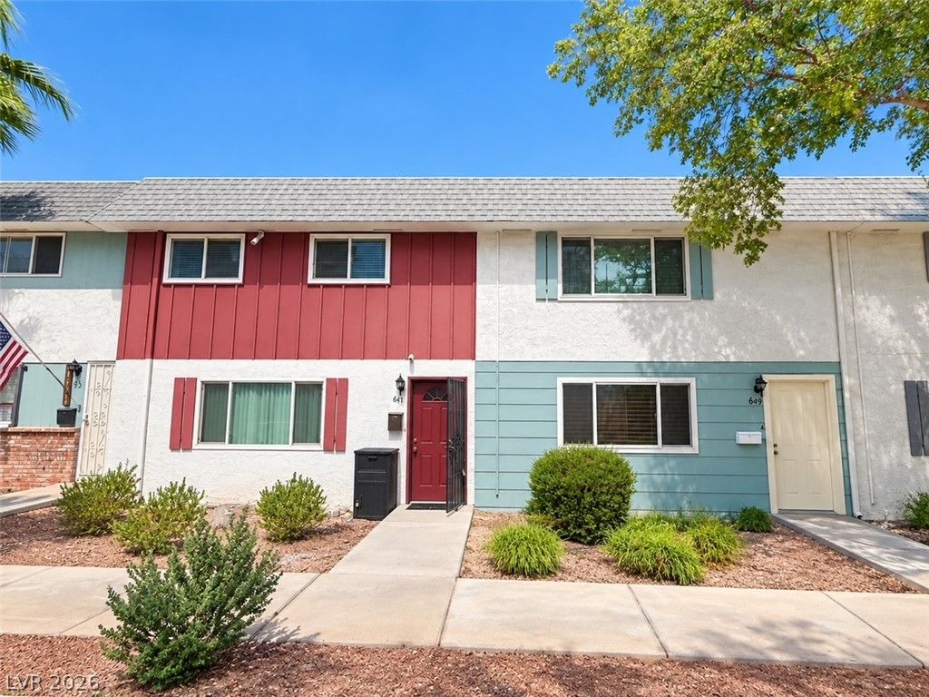 651 Greenbriar Townhouse Way, Las Vegas, NV 89121 — exterior