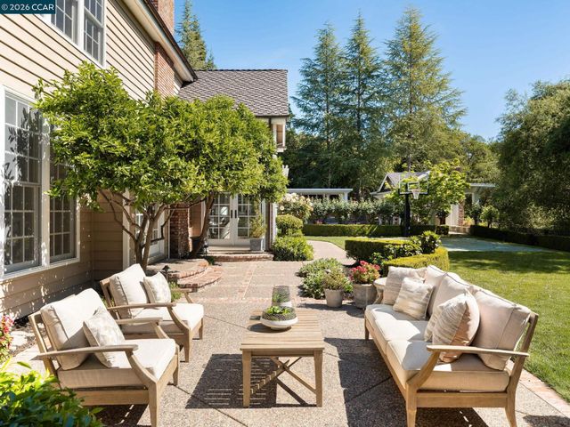 295 Barrington Ln, Alamo, CA 94507