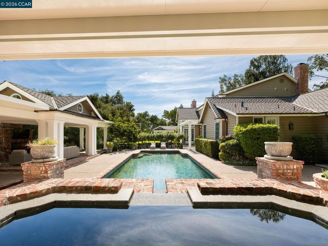 295 Barrington Ln, Alamo, CA 94507