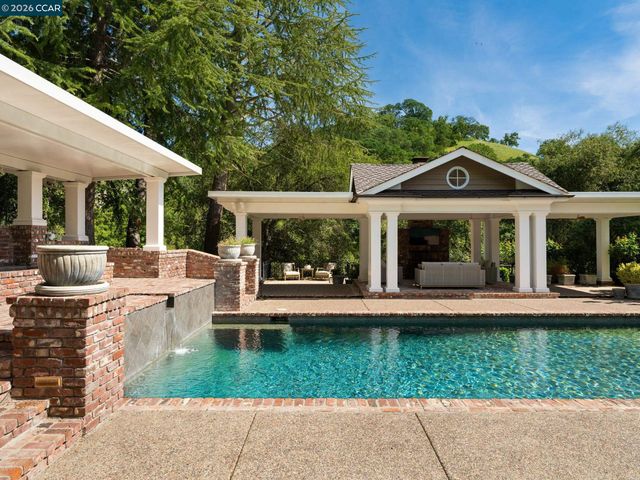 295 Barrington Ln, Alamo, CA 94507