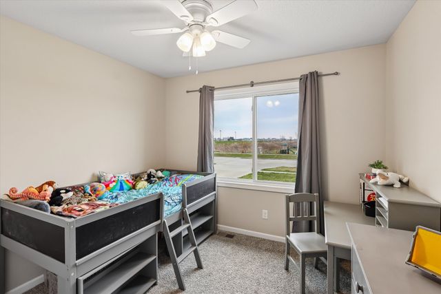 811 17th Street SE, Altoona, IA 50009