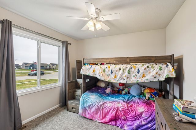 811 17th Street SE, Altoona, IA 50009