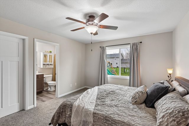 811 17th Street SE, Altoona, IA 50009