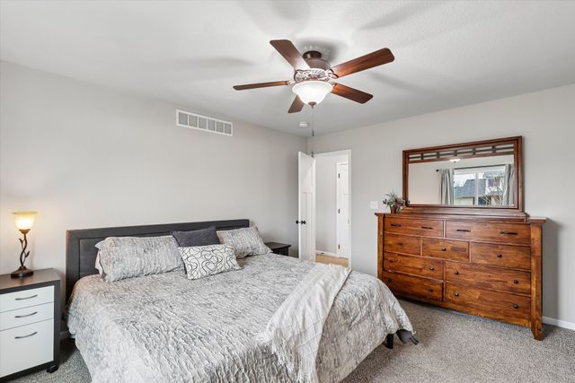 811 17th Street SE, Altoona, IA 50009