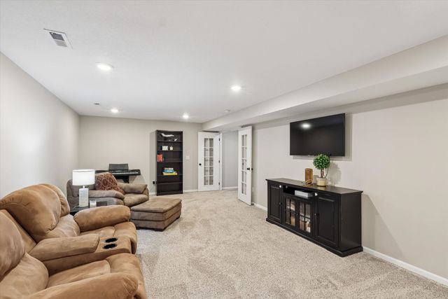 811 17th Street SE, Altoona, IA 50009