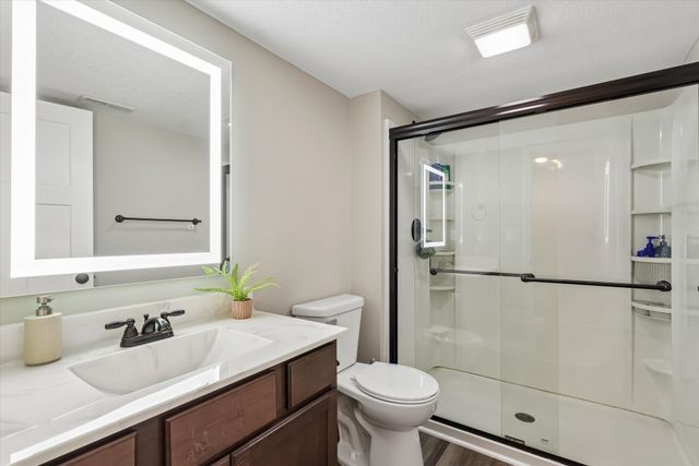 811 17th Street SE, Altoona, IA 50009