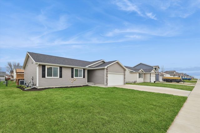 811 17th Street SE, Altoona, IA 50009