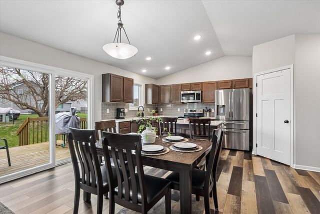 811 17th Street SE, Altoona, IA 50009