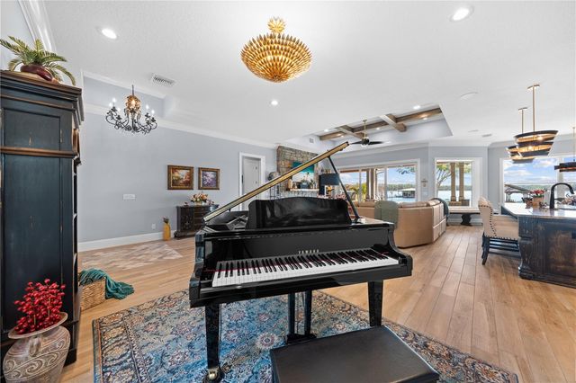 6362 OAK SHORE DRIVE, St Cloud, FL 34771