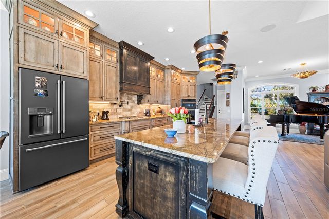 6362 OAK SHORE DRIVE, St Cloud, FL 34771