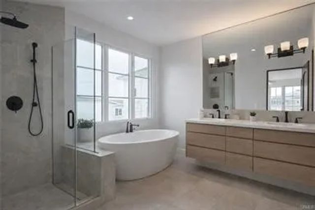 407 Goldenrod, Corona Del Mar, CA 92625