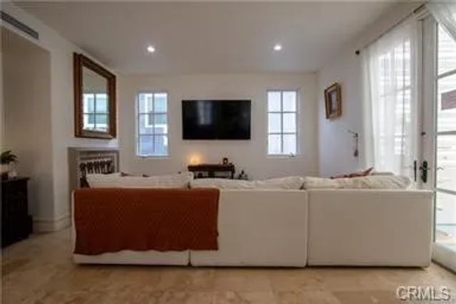 407 Goldenrod, Corona Del Mar, CA 92625