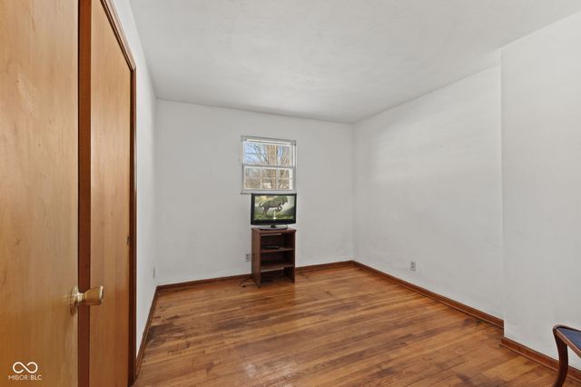 5799 W Maple Drive, Greenwood, IN 46142