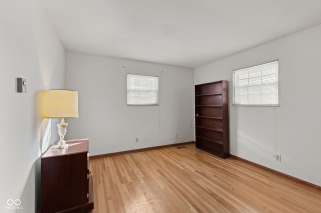 5799 W Maple Drive, Greenwood, IN 46142