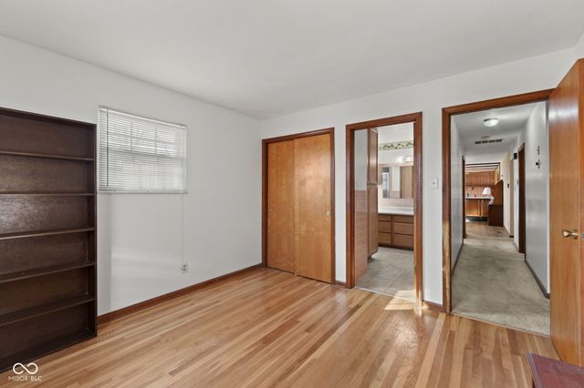 5799 W Maple Drive, Greenwood, IN 46142