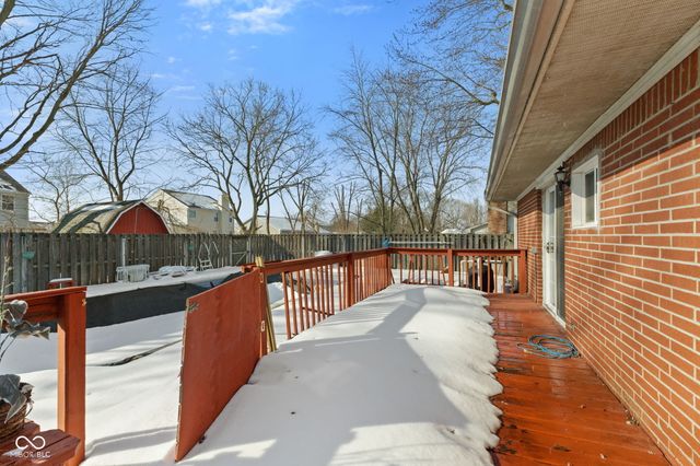 5799 W Maple Drive, Greenwood, IN 46142