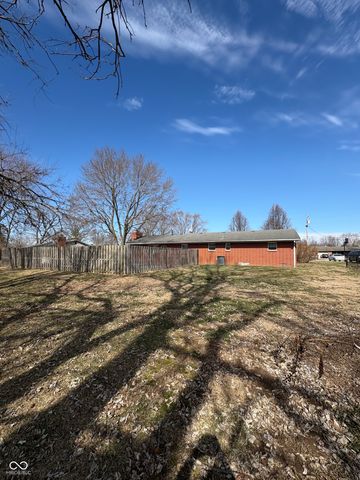 5799 W Maple Drive, Greenwood, IN 46142