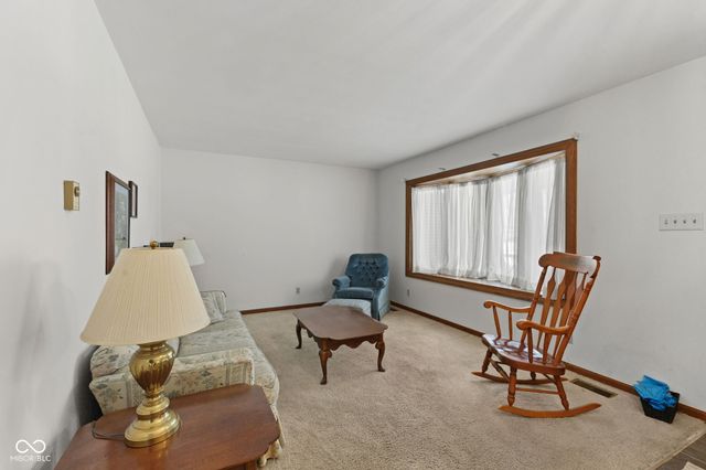 5799 W Maple Drive, Greenwood, IN 46142