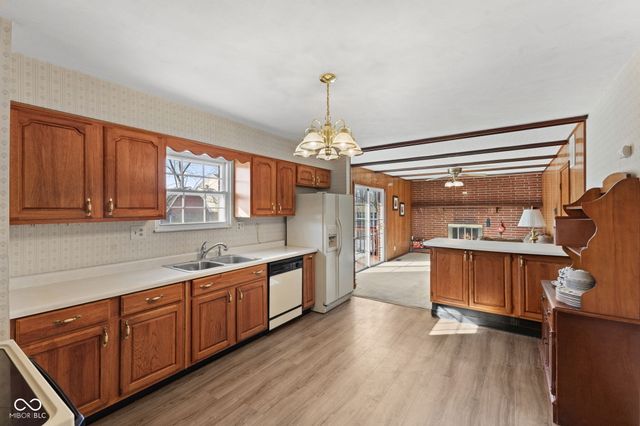 5799 W Maple Drive, Greenwood, IN 46142