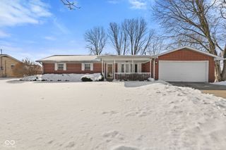 5799 W Maple Drive, Greenwood, IN 46142