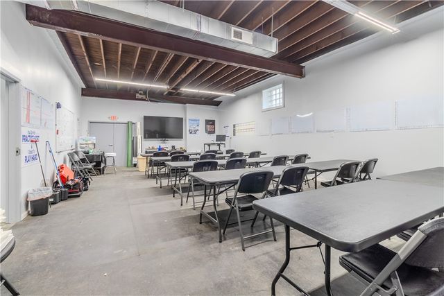 205 31st St, Mckeesport, PA 15132