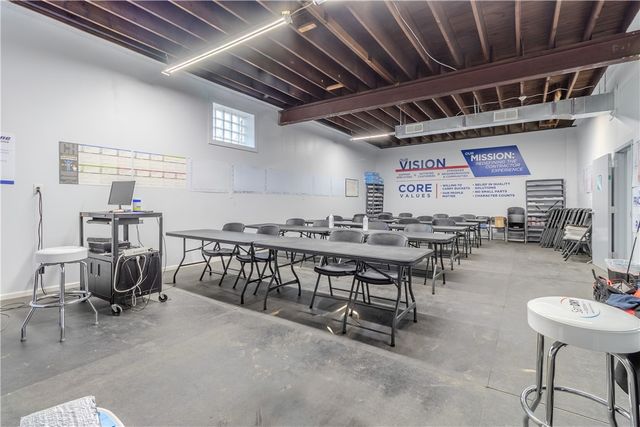 205 31st St, Mckeesport, PA 15132