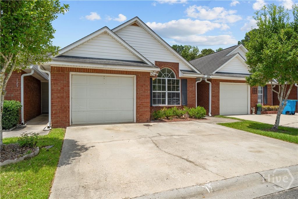 Image 2 of property listing at 125 Towne Park Drive, Rincon, GA 31326