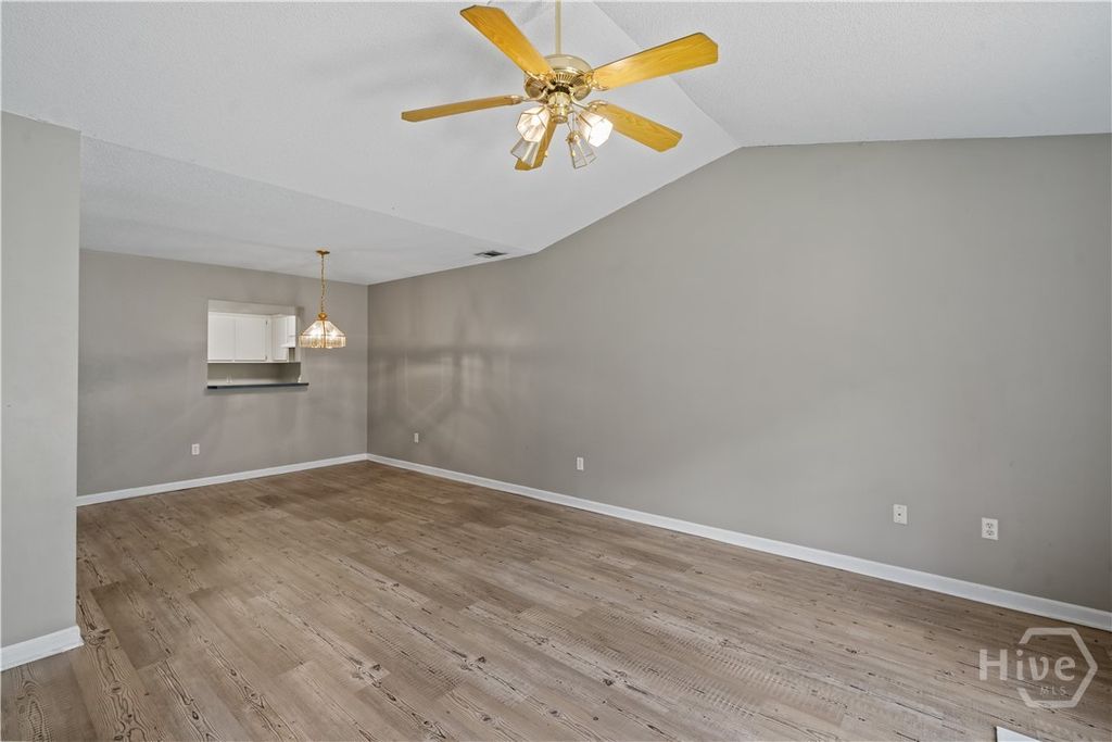Image 4 of property listing at 125 Towne Park Drive, Rincon, GA 31326