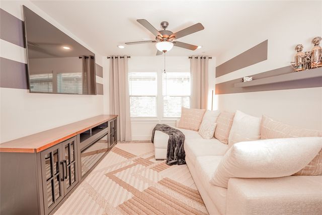 7557 Donnelly Avenue, Dallas, TX 75228