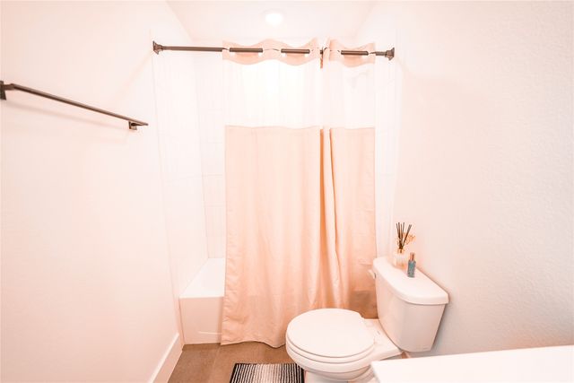 7557 Donnelly Avenue, Dallas, TX 75228