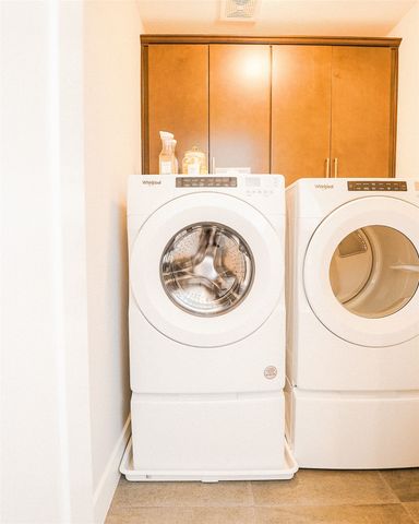 7557 Donnelly Avenue, Dallas, TX 75228