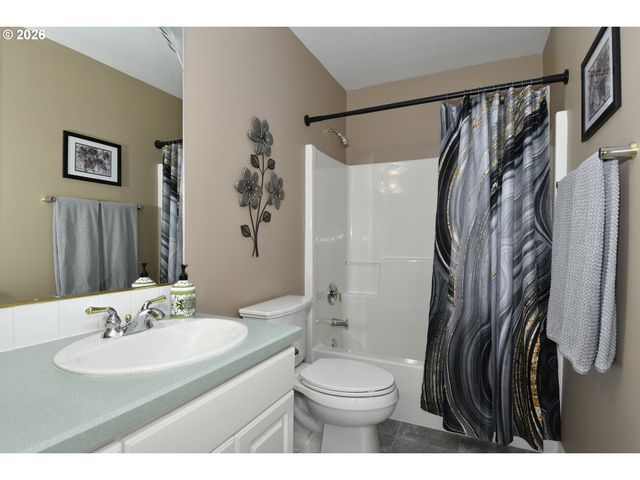 2581 Se MORLAN Way, Gresham, OR 97080