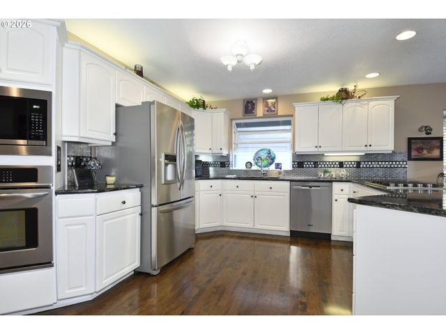 2581 Se MORLAN Way, Gresham, OR 97080