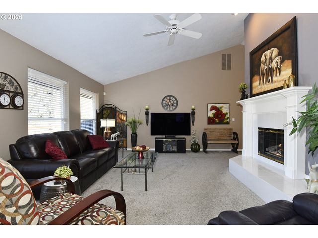 2581 Se MORLAN Way, Gresham, OR 97080