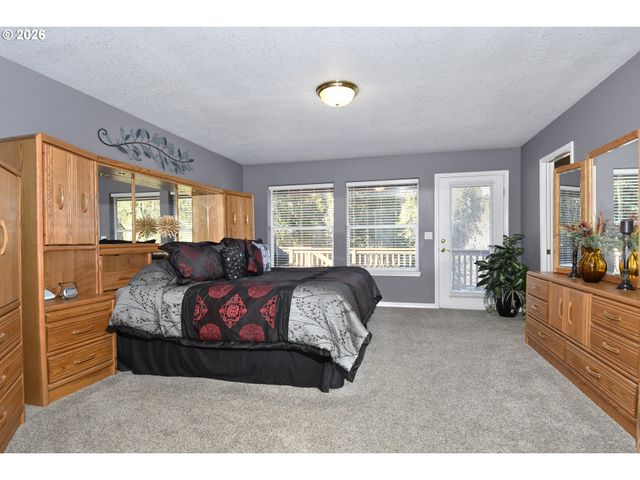 2581 Se MORLAN Way, Gresham, OR 97080