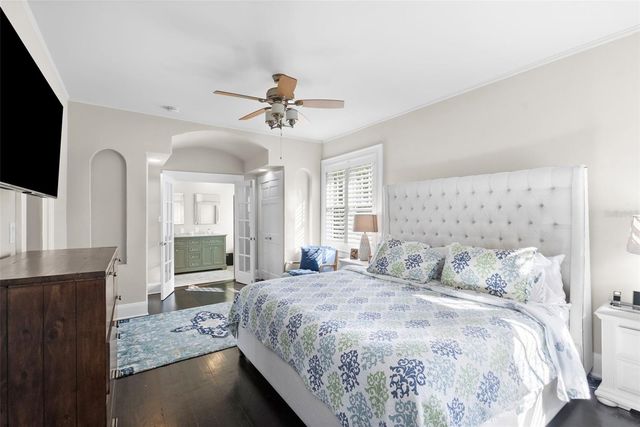 2943 W BAYSHORE COURT, Tampa, FL 33611