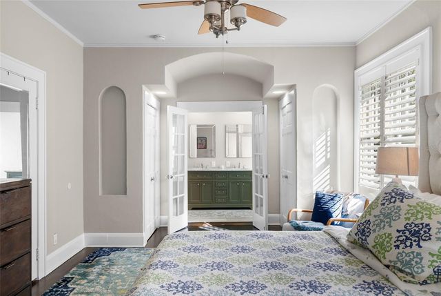 2943 W BAYSHORE COURT, Tampa, FL 33611