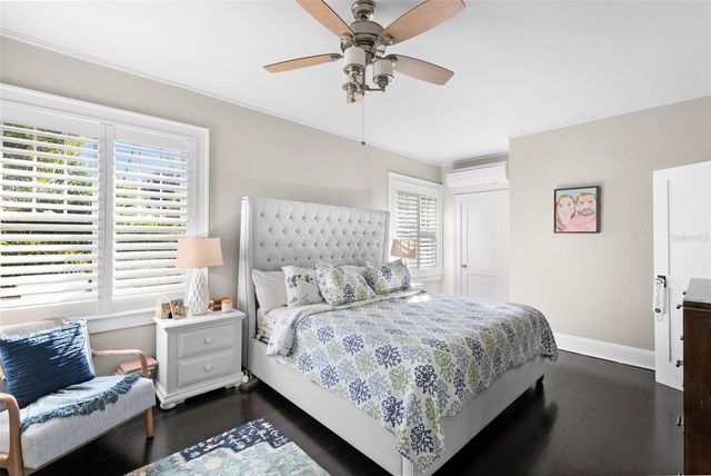 2943 W BAYSHORE COURT, Tampa, FL 33611