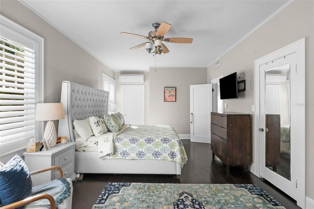 2943 W BAYSHORE COURT, Tampa, FL 33611