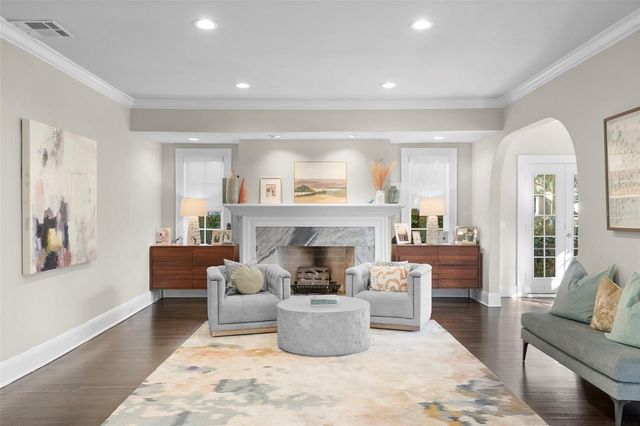 2943 W BAYSHORE COURT, Tampa, FL 33611