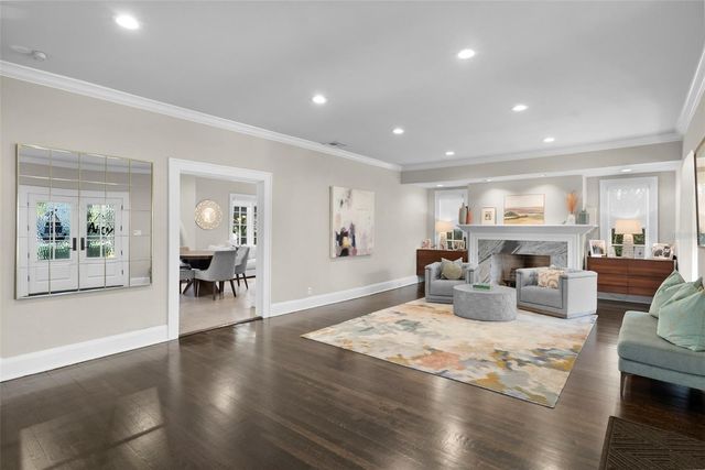 2943 W BAYSHORE COURT, Tampa, FL 33611