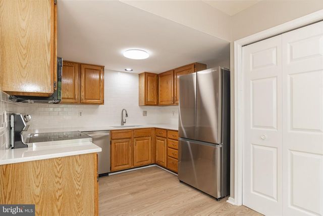 46814 IRONSTONE TER, Sterling, VA 20164
