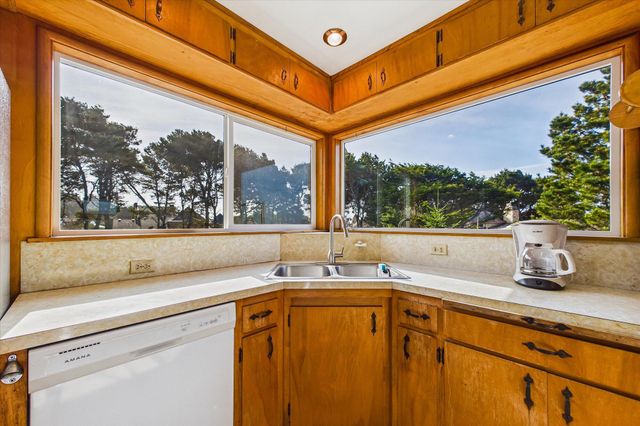 2670 Kelly Avenue, Mckinleyville, CA 95519