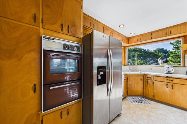 2670 Kelly Avenue, Mckinleyville, CA 95519