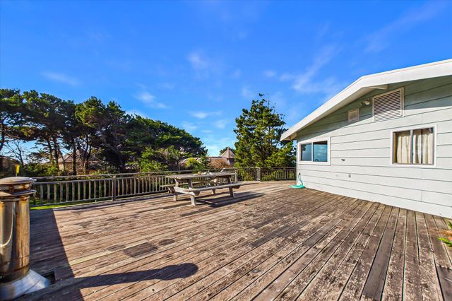 2670 Kelly Avenue, Mckinleyville, CA 95519