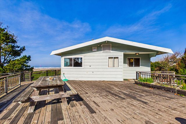 2670 Kelly Avenue, Mckinleyville, CA 95519