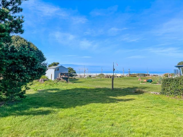 2670 Kelly Avenue, Mckinleyville, CA 95519