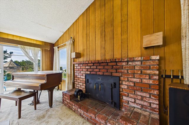 2670 Kelly Avenue, Mckinleyville, CA 95519