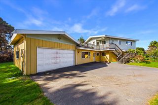 2670 Kelly Avenue, Mckinleyville, CA 95519